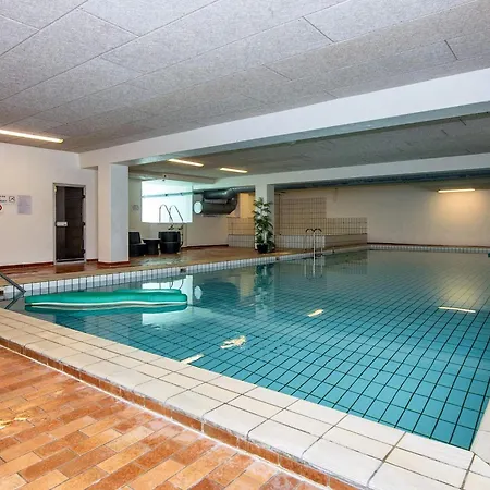 6 Person In * Glesborg