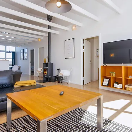 6 Person In Glesborg