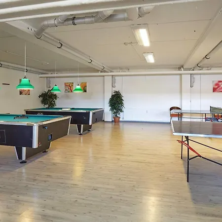 6 Person In Glesborg