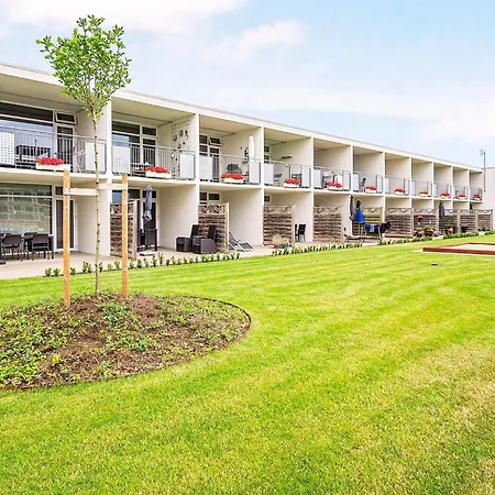 Apartment 6 Person In *